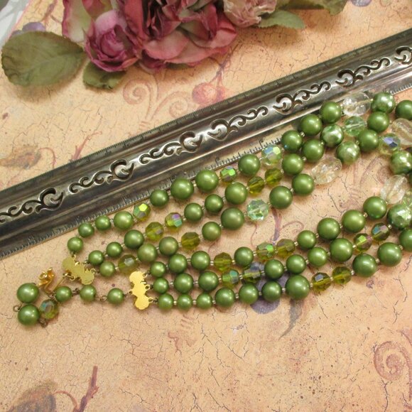DE MARIO Three Strand Satin Green Aurora Borealis Rock Crystal Bead Necklace - Picture 13 of 14